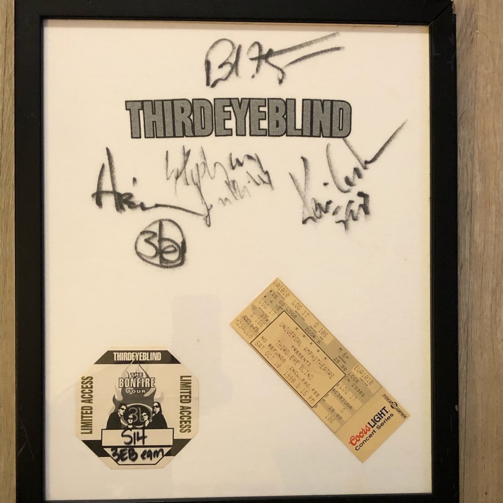 COLLECTABLE SIGNED THIRD EYE BLIND MEMORABILIA